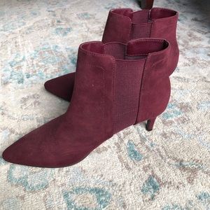 NWOT Ann Taylor Burgundy Booties Size 8